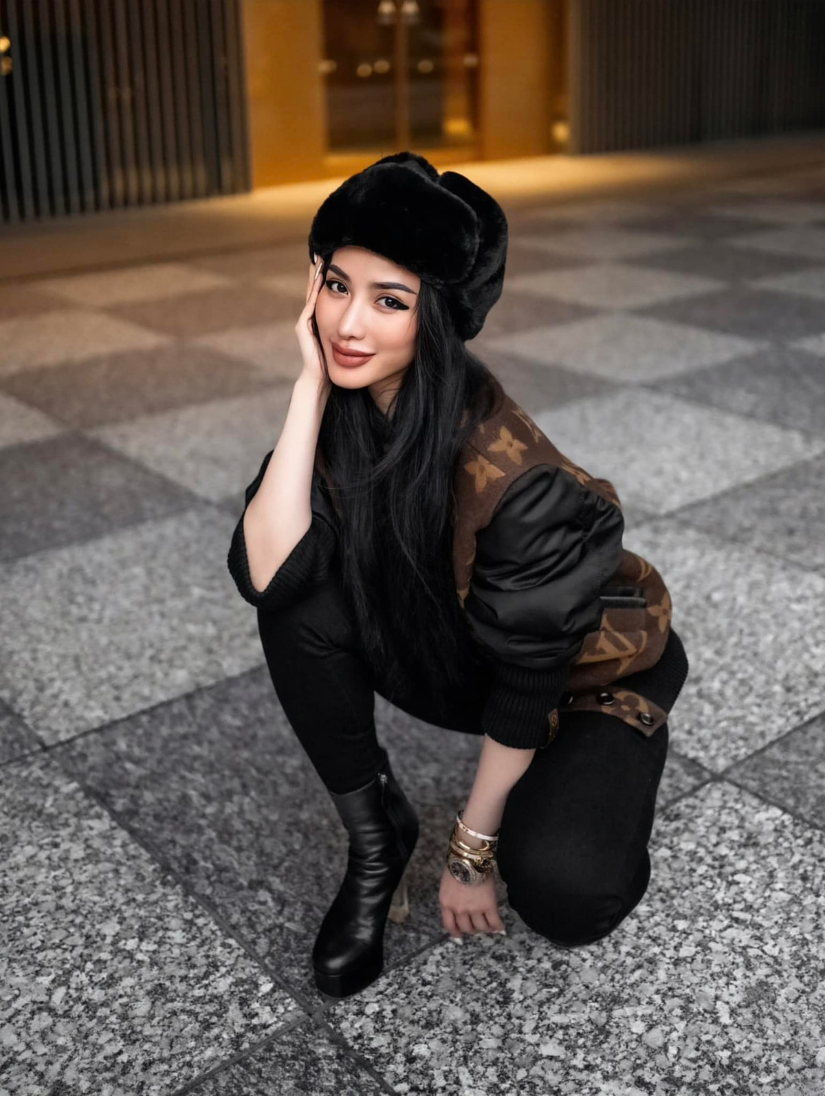 Người đẹp sinh năm 1987 với vẻ đẹp quyến rũ, cuốn hút cùng thần thái sang chảnh, ngút ngàn.