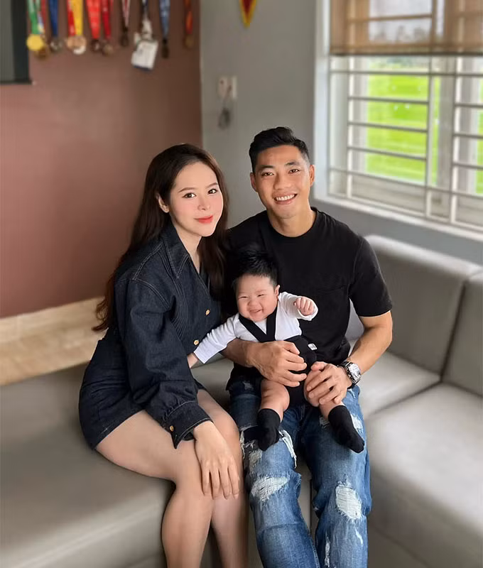 Sau 8 năm yêu nhau, Lâm Ti Phông kết hôn với Đỗ Thị Trà My vào tháng 12/2022. Đến thời điểm hiện tại, cặp đôi đã có với nhau 1 cậu con trai kháu khỉnh.