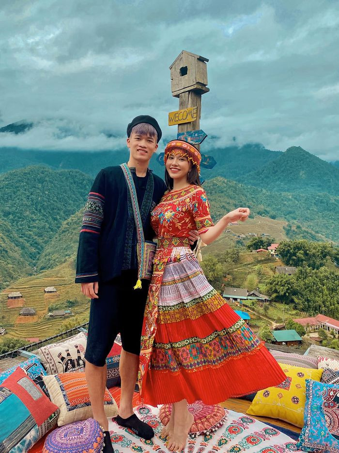 Sau nhiều tâm huyết, nỗ lực theo đuổi nghiệp sân cỏ, Hoàng Đức nay đã sở hữu cho mình một cuộc sống sung túc bên cạnh gia đình và những người thân yêu.