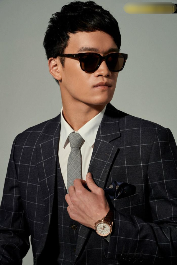 Nhà đẹp, xe sang và công ty riêng chưa phải tất cả những gì mà Hoàng Đức có được trước năm 30 tuổi, cô người yêu xinh đẹp chuẩn "hot girl" của Hoàng Đức mới chính là thứ khiến nhiều anh trai "FA" phải ghen tị đỏ mắt.