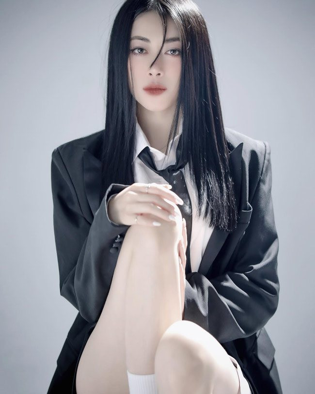 Mai Sương từng có thời gian khá nổi trong showbiz Việt.