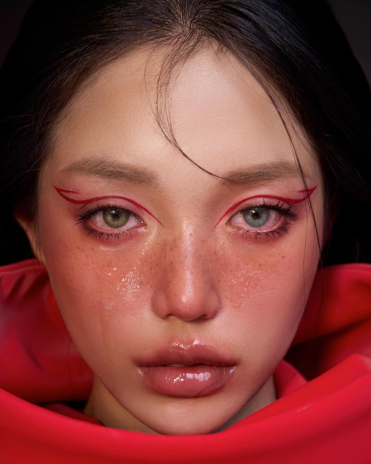 Linh Ngọc Đàm hé lộ thời gian lý tưởng để kết hôn là "Khi nào đủ vững vàng cho tất cả những người cô yêu có cuộc sống tốt đẹp và đủ đầy thì tui mới chính thức sống vì mình. Có thể là 5 - 10 năm. Có thể là cả đời".