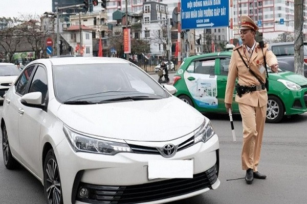 Bộ Công an đề xuất CSGT được huy động phương tiện của người dân Bo Cong an de xuat CSGT duoc huy dong phuong tien cua nguoi dan