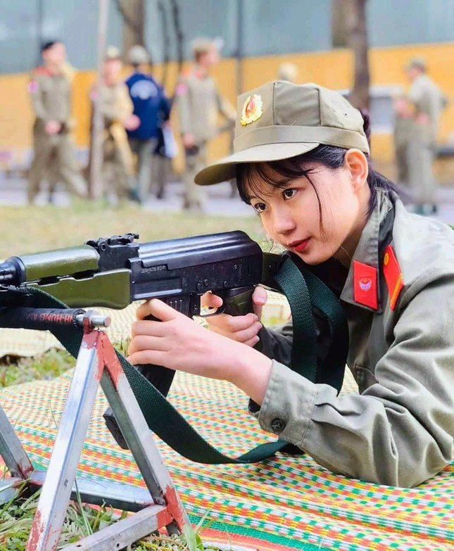 Với nhiều bạn học sinh - sinh viên, thời gian các bạn giữ lại nhiều kỷ niệm nhất có lẽ là kỳ học quân sự.