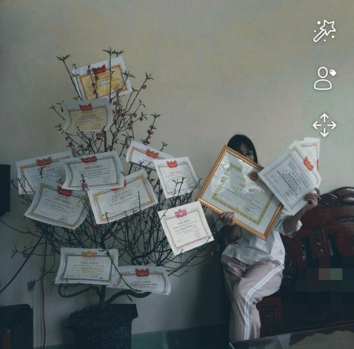 Có đứa con gái mát lòng mát dạ thế này thì đúng là nở mày nở mặt.