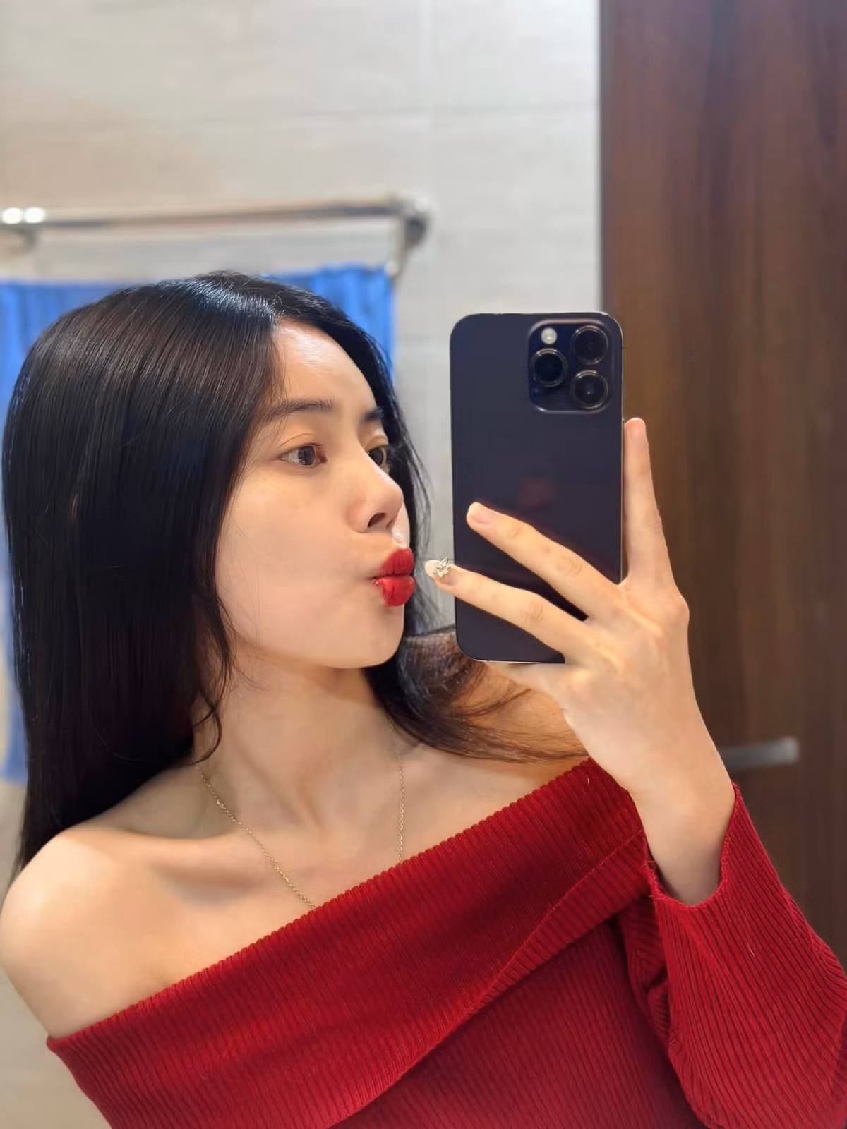 Mỹ Hạnh từng đảm nhiệm công việc trợ giảng trong 4 năm và làm gia sư môn Ngữ Văn, ôn thi đại học cho nhiều học sinh đạt thành tích cao.