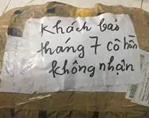 Trước đó, không may mắn như anh shipper trong câu chuyện khi được chủ quán đòi lại “công bằng”, nhiều shipper bị bùng đơn trong cay đắng mà không hiểu lý do vì sao.