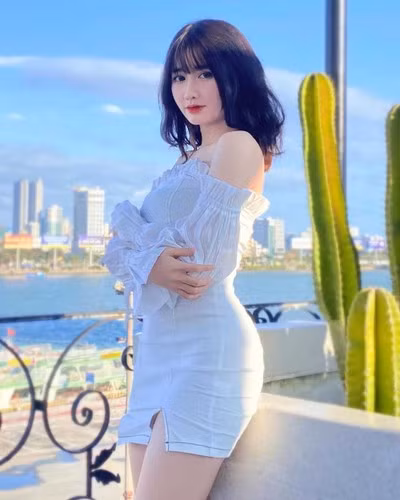 Khánh Huyền là hot girl nổi tiếng trên mạng xã hội Tiktok.