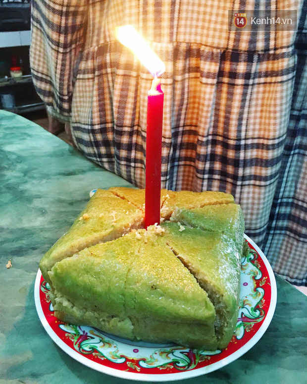 Trên một diễn đàn đông thành viên, mọi người bàn luận rôm rả về câu chuyện sinh nhật trùng Tết.