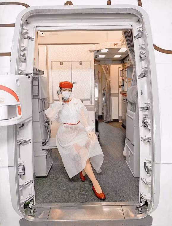 Theo dõi Instagram của Trang, điều mọi người ấn tượng nhất có lẽ nhất là những hình ảnh siêu ấn tượng mà nữ tiếp viên hàng không này cập nhật mỗi ngày.