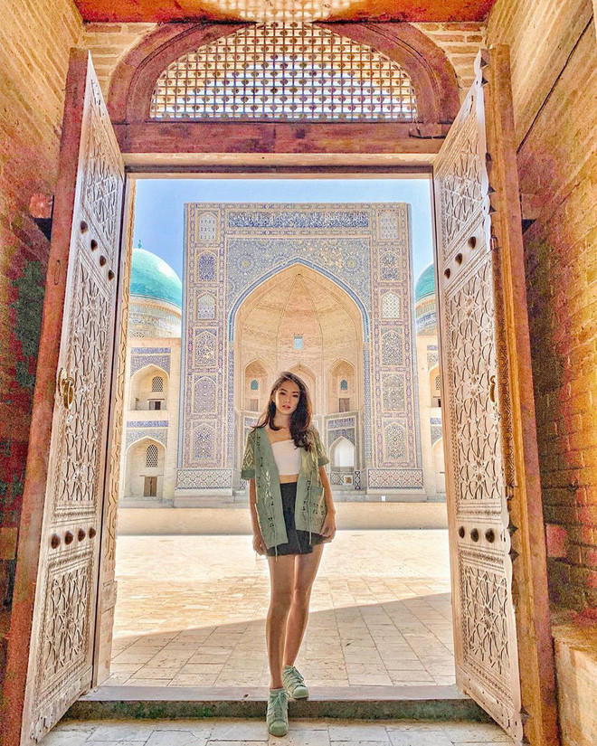 Việt Nam là nơi mình sinh ra và lớn lên, còn Dubai là nơi mình trưởng thành và gắn bó tuổi trẻ. Tất cả các giai đoạn đó tựu trung lại đã tạo nên con người mình của ngày hôm nay, mình trân trọng những trải nghiệm đã có ở nơi đây vì thực sự là nó rất đáng". Trang tâm sự thêm.