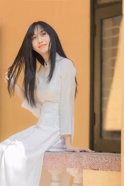 Lynk Lee để lại dấu ấn trong lòng khán giả yêu nhạc loạt ca khúc gắn liền với thời học sinh như: "Tạm biệt nhé", "Tuổi học trò"...