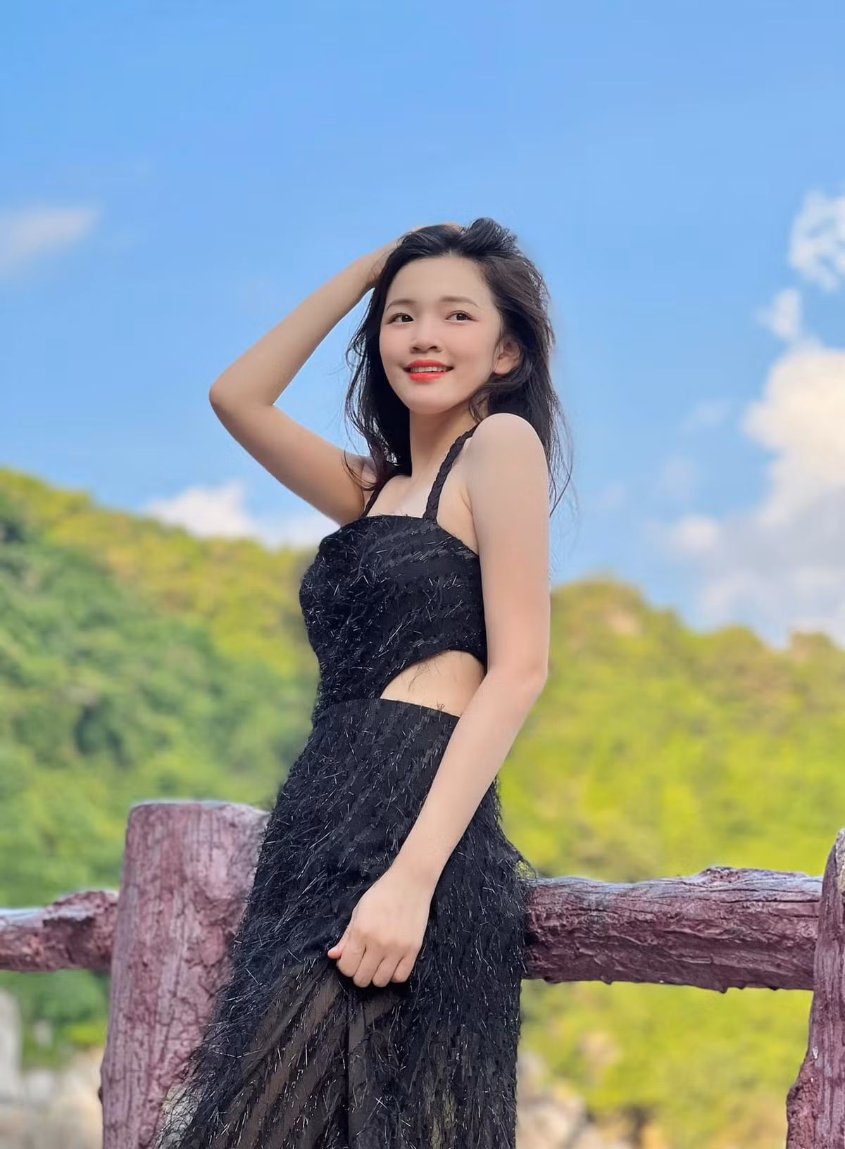 Với nữ MC, mỗi bài học đều đáng quý nên cô luôn muốn học hỏi được nhiều mới mẻ mỗi ngày.