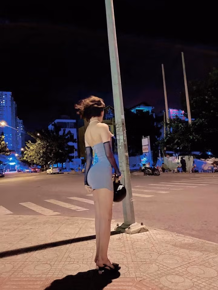 Dien vay ben cot dien, Tran Duc Bo khien dan tinh 