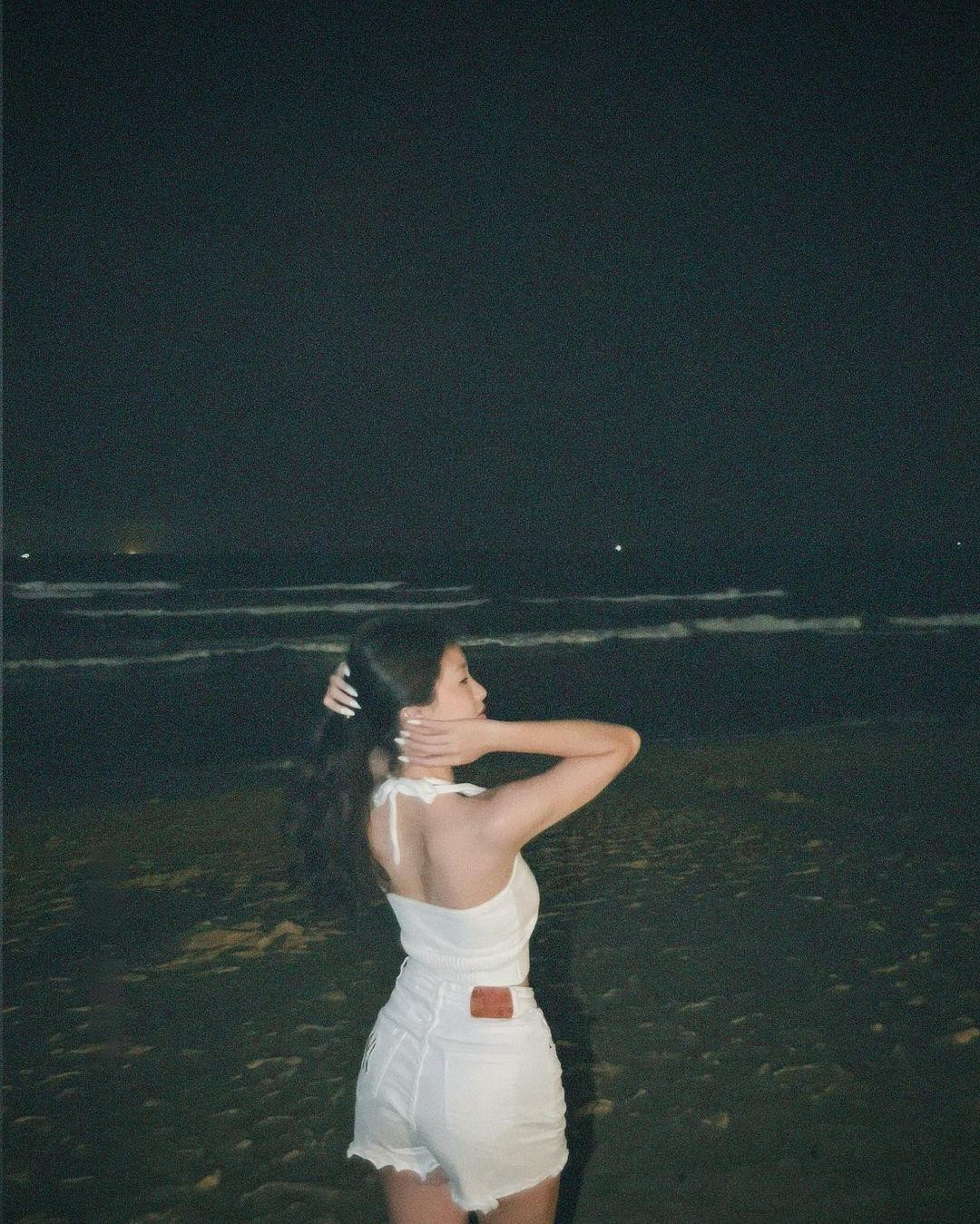 Bên cạnh chạy bộ, Huệ Anh còn thích tập gym, chơi tennis, cầu lông và có sở thích với môn cờ vua.