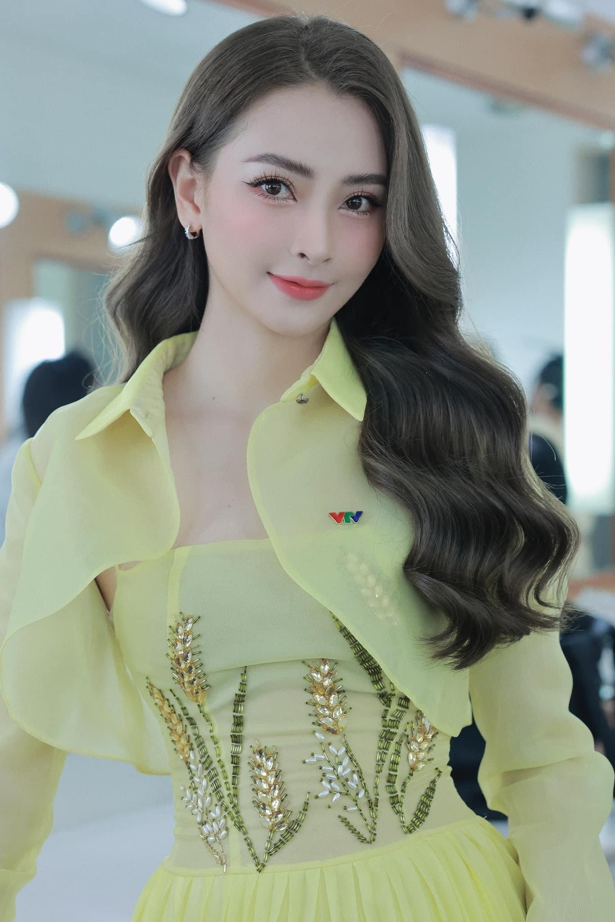 Mặc dù cả Đức Huy và Huyền Trang đều chưa lên tiếng về mối quan hệ nhưng với những "hint" đã lộ, dân tình cho rằng cặp đôi sẽ sớm công khai chuyện hẹn hò.