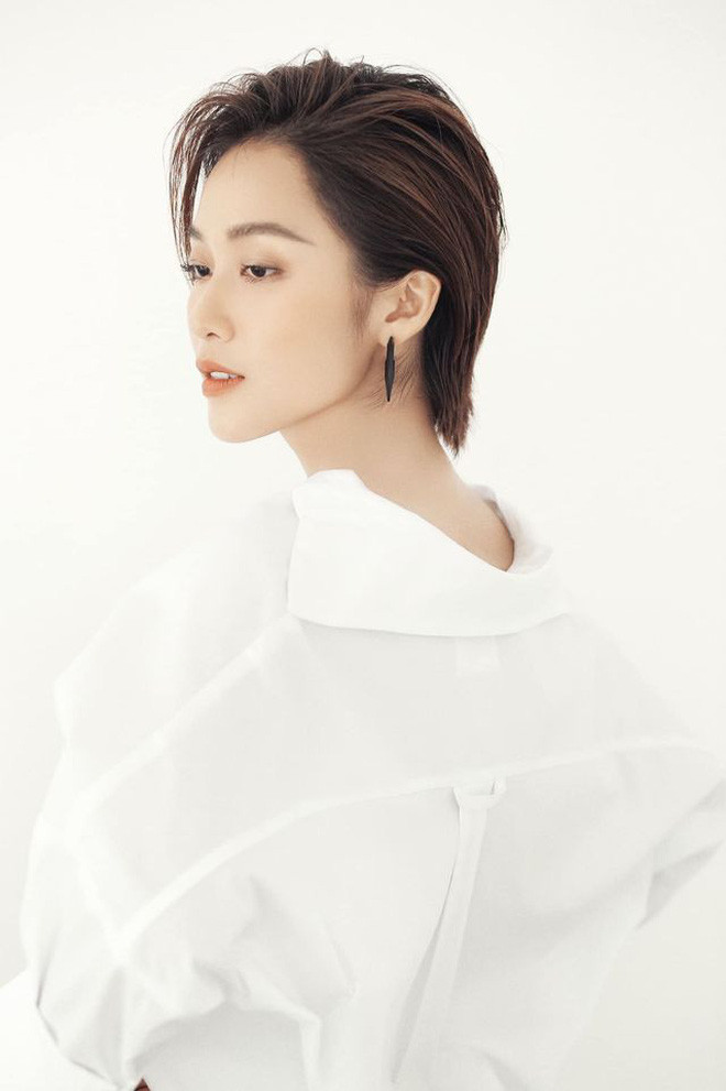 Phía bên dưới bài đăng, rất đông khán giả đã bày tỏ sự tự hào cũng như nhanh chóng gửi lời chúc mừng đến hot girl Khả Ngân.