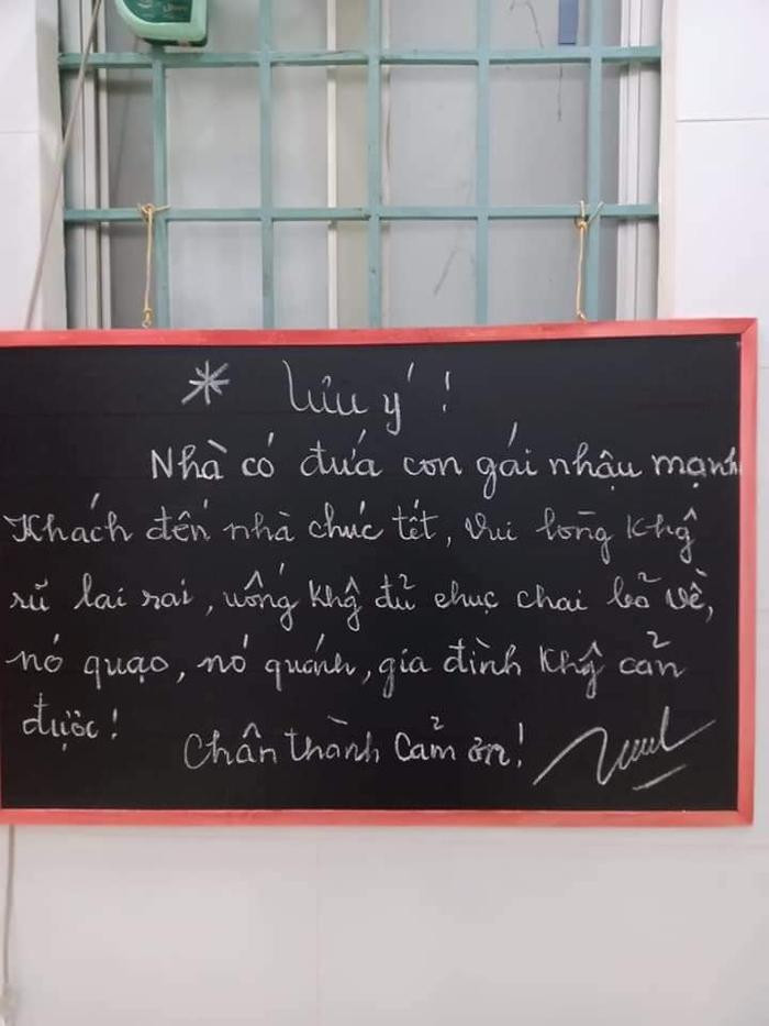 Nhà có đứa con gái nhậu mạnh nên khách đến chúc Tết vui lòng không rủ nhậu...