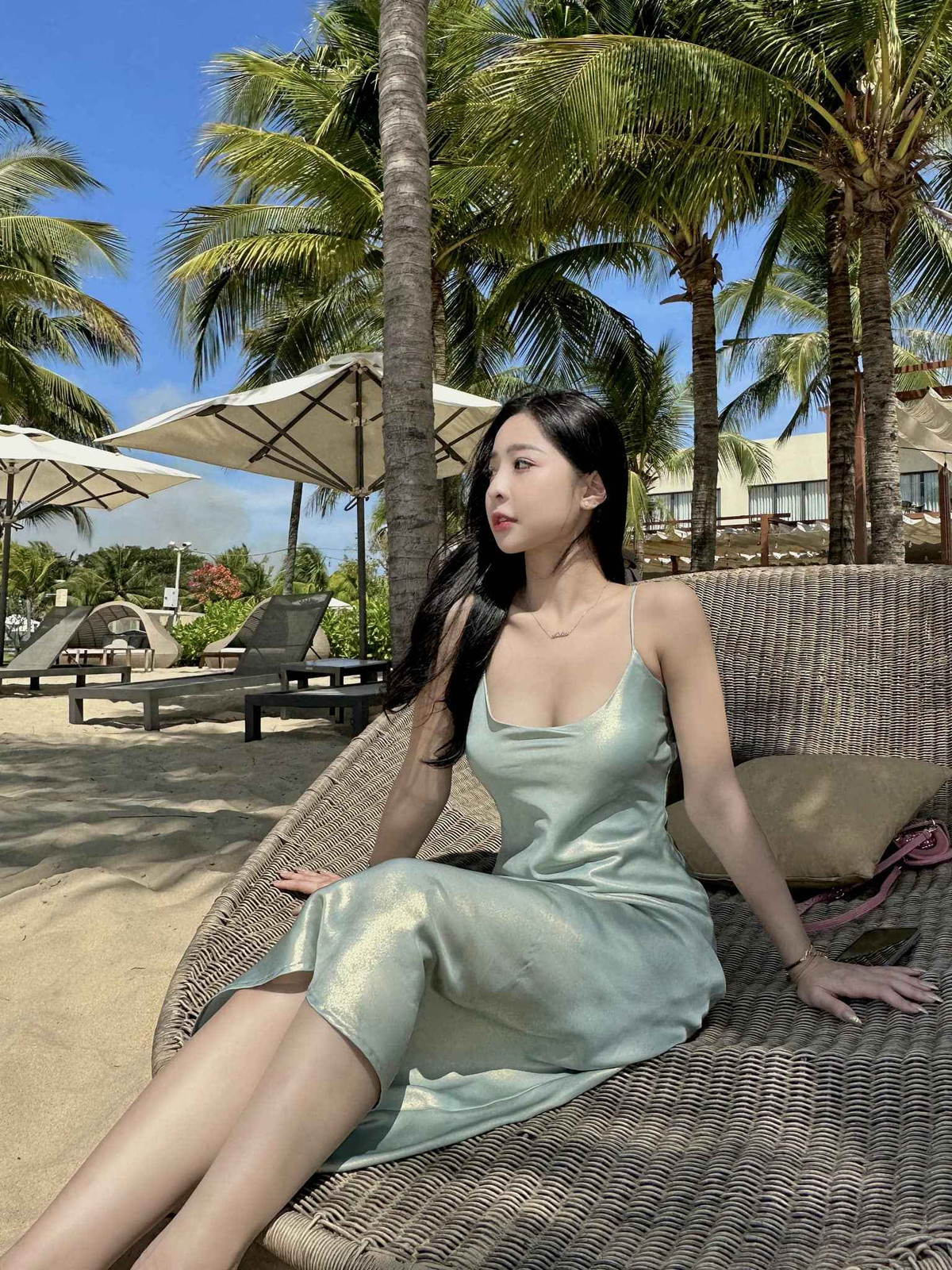 Gái xinh 2001 biết cách khai thác triệt để thế mạnh ngoại hình trong hành trình xây dựng tên tuổi