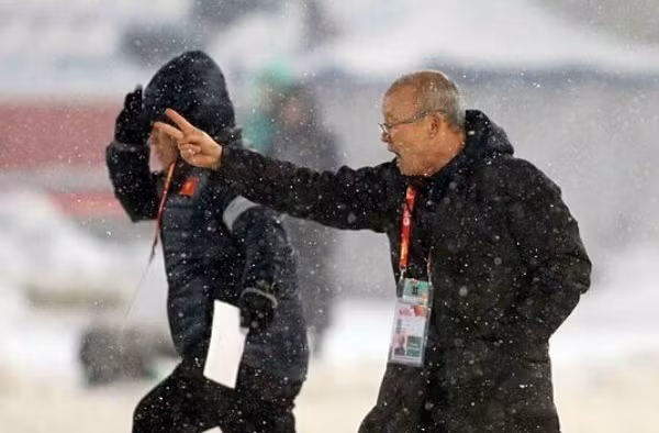 Giải đấu chính thức đầu tiên mà HLV Park Hang Seo cầm quân ngay từ đầu là VCK U23 Châu Á 2018. Ông cùng U23 Việt Nam tạo ra cơn địa chấn ở Thường Châu với việc giành ngôi Á. Đây cũng được xem là chiến tích mở ra kỷ nguyên thành công của bóng đá Việt Nam.