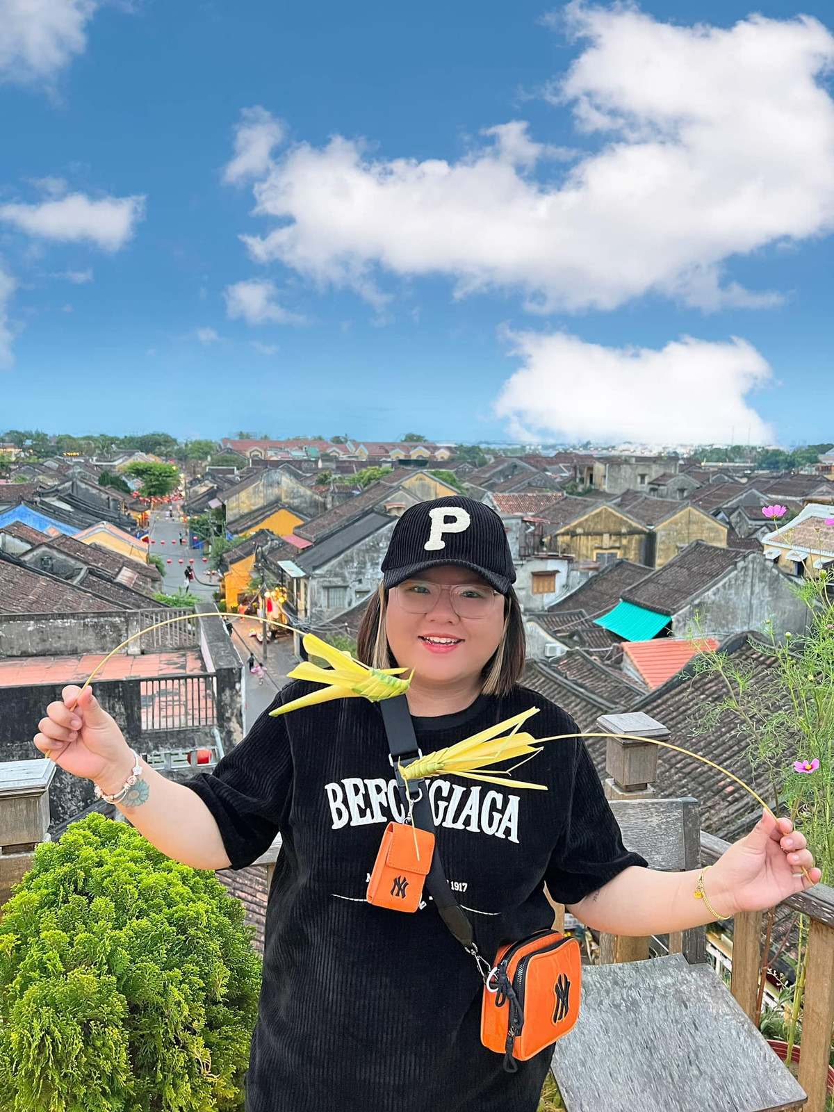 Trên trang cá nhân, những clip mukbang của Hoàng Lam Foodie thu hút sự chú ý của nhiều người.