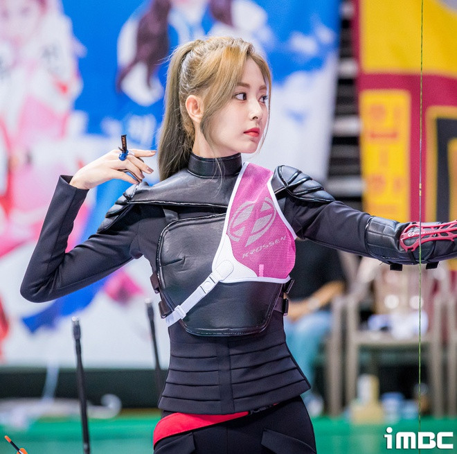 Mỗi lần tham dự sự kiện, Tzuyu đều để lại dấu ấn mạnh mẽ với khán giả bởi kỹ năng ấn tượng cũng như vẻ đẹp xứng danh “quốc bảo nhan sắc”.