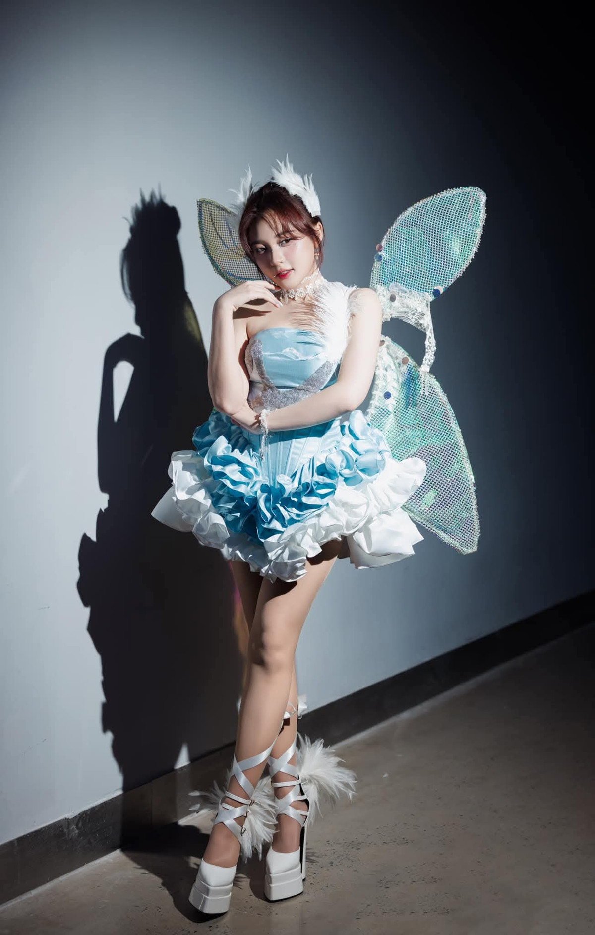 Tạo hình của Krixi được đánh giá là khá hấp dẫn, với những bộ trang phục đẹp mắt nên Krixi đã trở thành cảm hứng cho nhiều coser thực hiện những màn cosplay hấp dẫn.