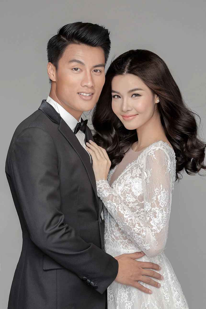 Năm 2016, "chân dài" sinh năm 1995 và cầu thủ họ Mạc chính thức tổ chức đám cưới ở Việt Nam và Cộng hòa Czech - Đất nước mà gia đình Mạc Hồng Quân đã sinh sống từ năm 2000.