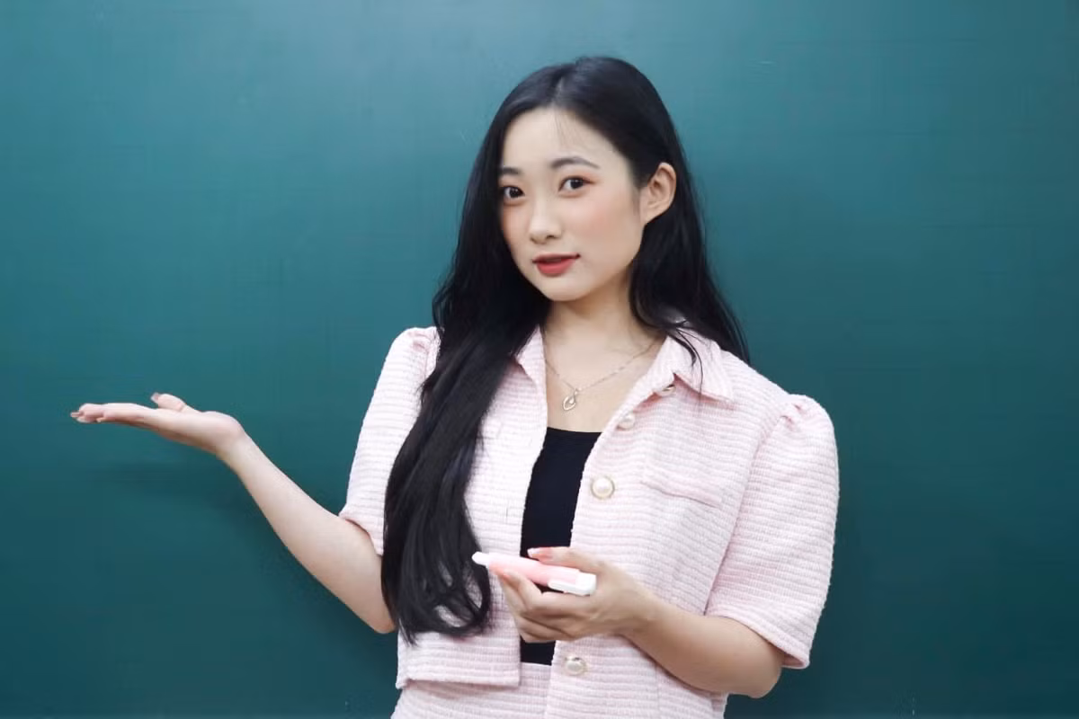 Co giao Toan Ha Noi dien do cong so hut ca trieu view