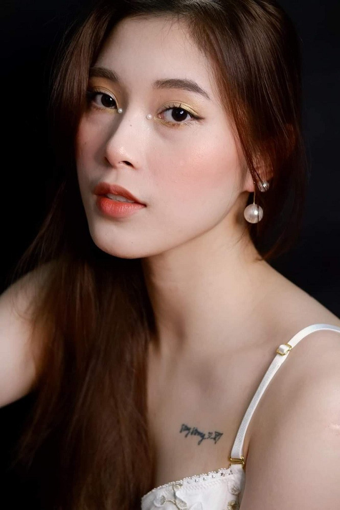 Đến năm 2021, Đặng Thu Huyền tuyên bố giải nghệ ở tuổi 19 và định hướng tham gia vào một số hoạt động showbiz.