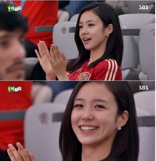 Sau 10 năm, nhan sắc của Ye-won vẫn gần như không thay đổi. Mỹ nhân 33 tuổi luôn biết cách gây ấn tượng với người đối diện bởi nụ cười rạng rỡ cũng như nguồn năng lượng tích cực của mình.