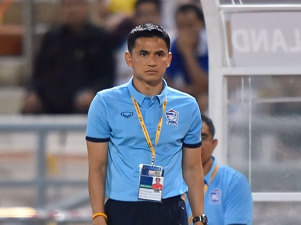 HLV Kiatisuk co gi nguoi Thai Lan quyet giao 