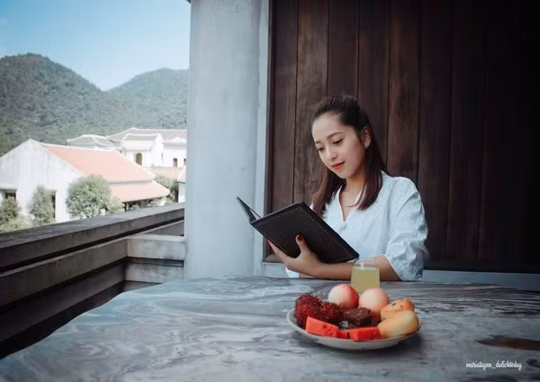 Ngoài việc chu du khắp nơi, Maria Tuyền cũng muốn mở cửa hàng thời trang mang thương hiệu của mình để thỏa mãn ước mơ "đi là phải đẹp".