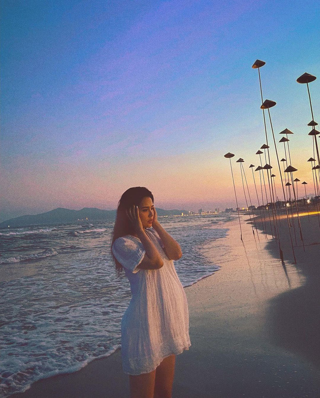 Hành động của Phanh Lee không chỉ gây chú ý giữa đại chiến siêu xe mà còn tiết lộ phần nào mối quan hệ tốt đẹp giữa "vợ thiếu gia Cocobay" và mẹ chồng giàu có, tức phu nhân chủ tịch tập đoàn nghìn tỷ.