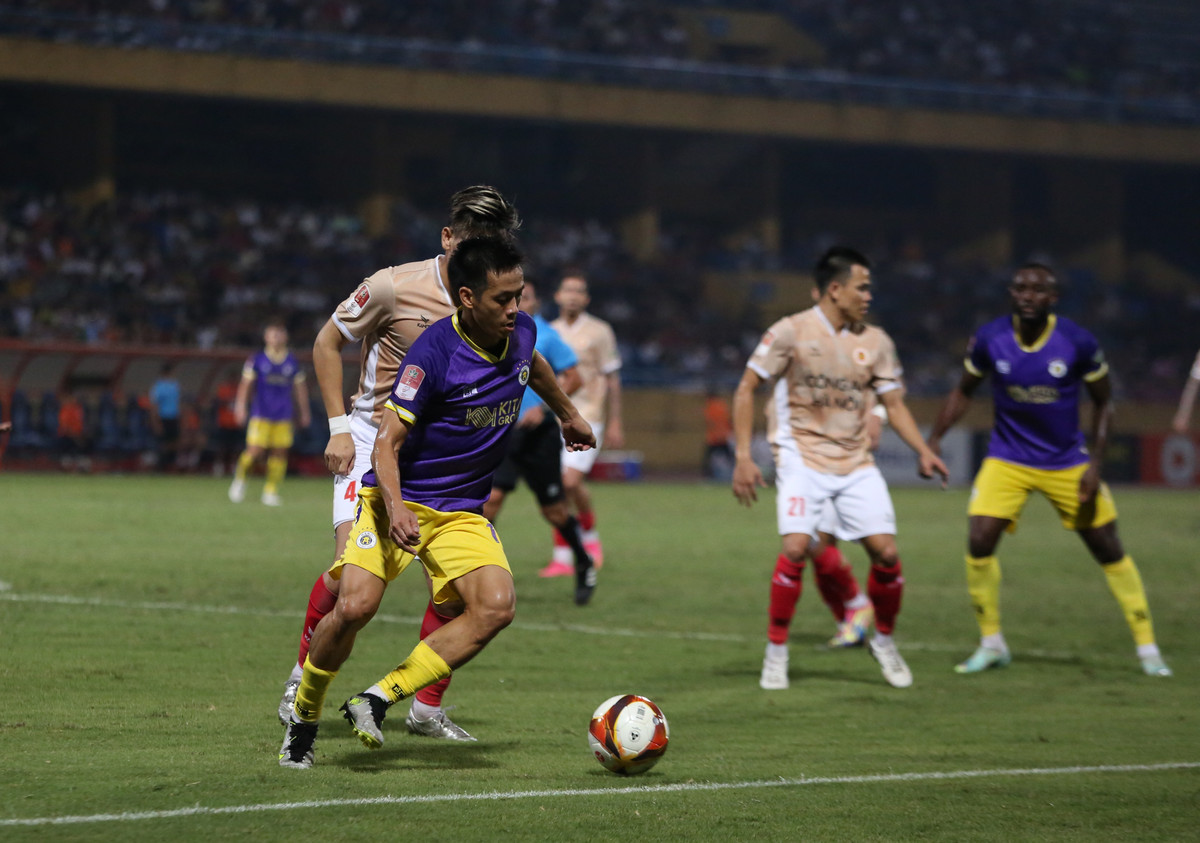 Ha Noi FC bat on, loay hoay dinh huong tim lai ban than-Hinh-2