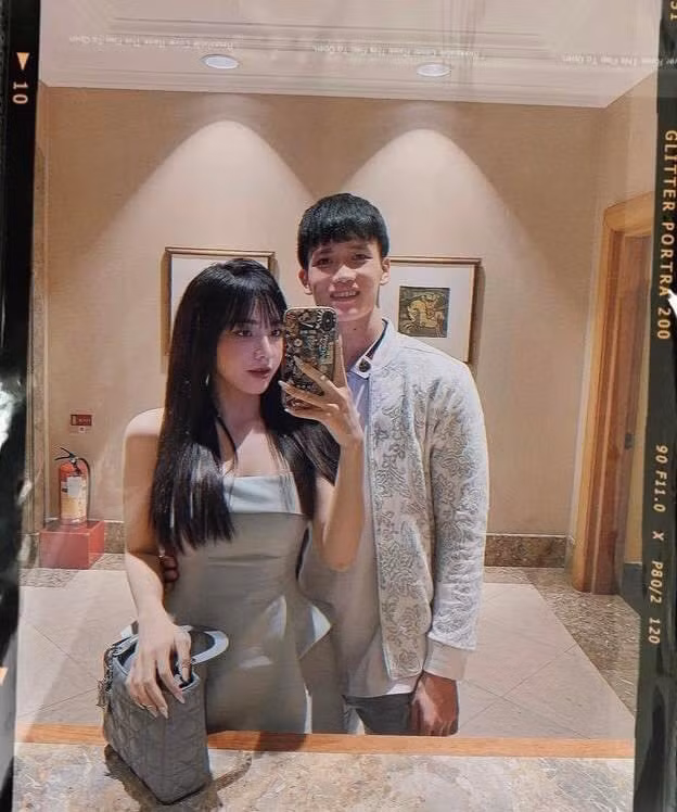 Tuy nhiên tới thời điểm hiện tại nhiều tin đồn cho rằng cặp đôi trai tài - gái sắc này đã có dấu hiệu rạn nứt tình cảm.