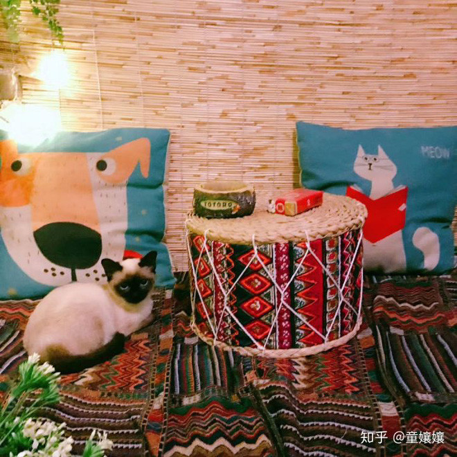 Hầu hết đều gửi lời cảm ơn cô gái trẻ đã truyền cảm hứng và khen ngợi cô rất khéo tay, ý tưởng độc đáo…