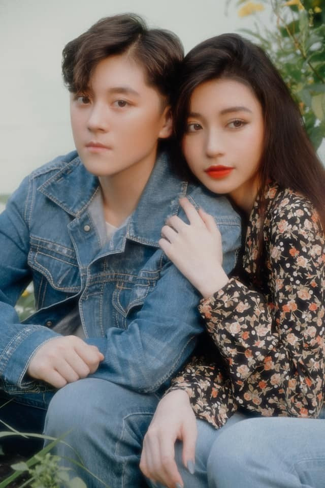 Trên trang cá nhân, Bâu thoải mái chia sẻ loạt khoảnh khắc ngọt ngào của cả hai với người hâm mộ.