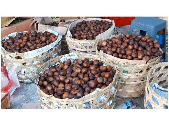 Ở Việt Nam, dù không phổ biến như mây Thái nhưng quả mây Bali cũng có bán.