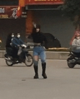 Poppy Nguyễn có 1,1 triệu người theo dõi này gây ấn tượng với gương mặt mang vẻ ngây thơ.