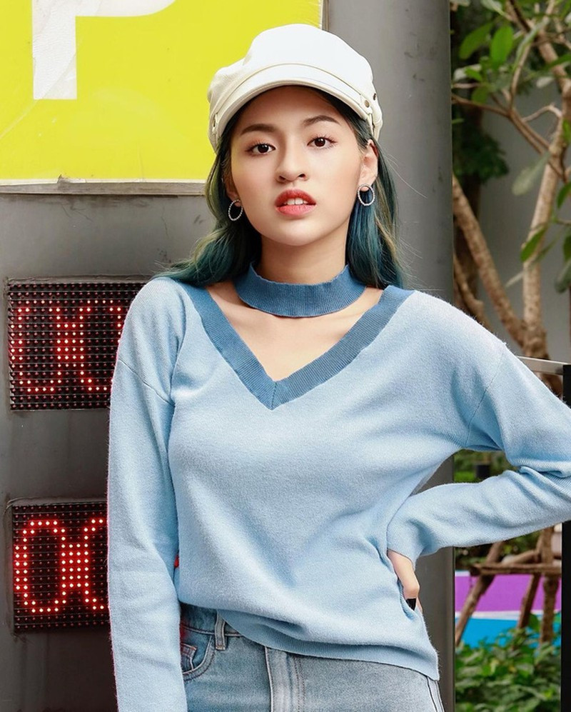 Cụ thể, khi một netizen nọ rep story của Trần Thanh Tâm, cô nàng đã thẳng tay đăng lên Instagram. Với hành động trên người đó tiếp tục rep story nhận xét rằng hot girl TikTok trẻ con.