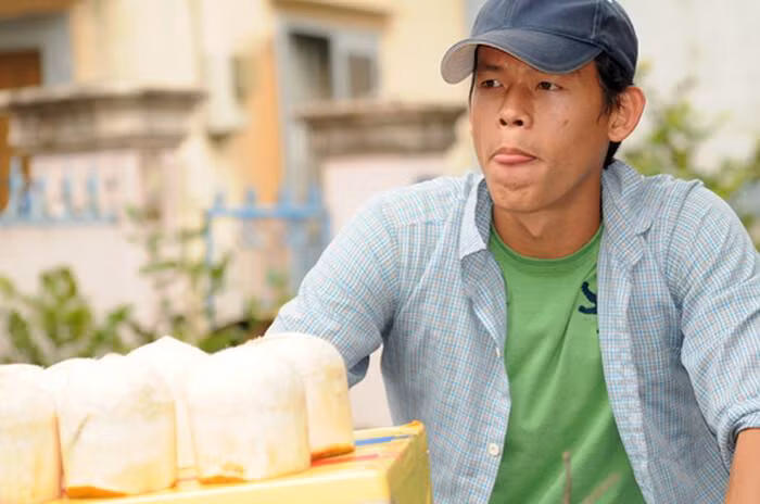 Trong khi đó, một số người khác cho biết Tấn Trường từng tham gia một số tập của FAPtv nên diễn xuất không quá tệ.