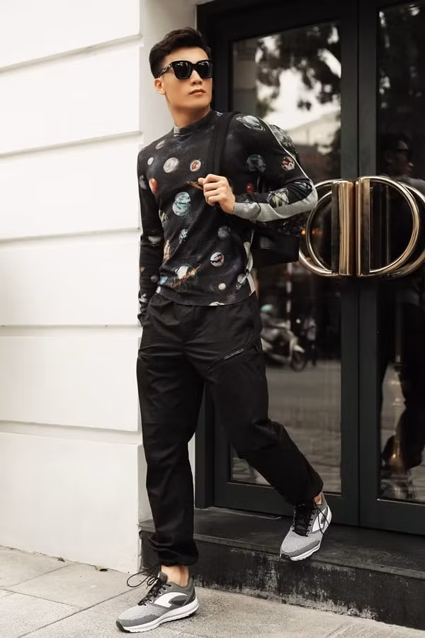 Thậm chí, nhiều người còn cho rằng Bùi Tiến Dũng vì quá đam mê chuyện ngoài sân cỏ mà phong độ chuyên môn đi xuống trầm trọng.