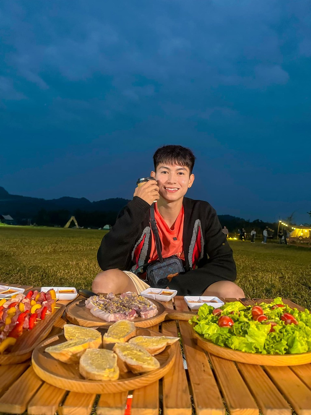 Trên trang cá nhân, Trọng Hùng thường xuyên đăng tải những hình ảnh tích cực tập luyện của mình.