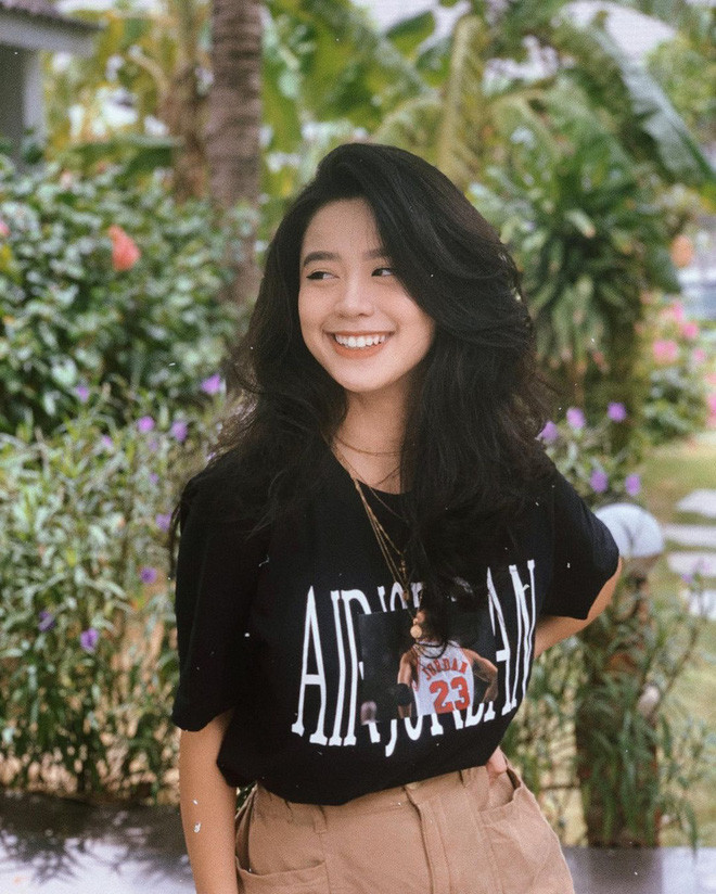 Vì vậy nhiều fan hy vọng rằng, trong năm 2021, Hàn Hằng sẽ sớm comeback cho dân tình bớt hoài nghi.