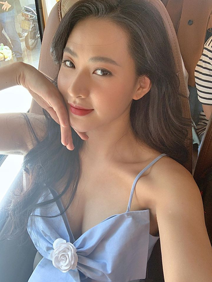 Mỗi bức ảnh của Minh Trang đều được các fan đón nhận nhiệt tình và họ đều để lại những lời khen có cánh cho cô diễn viên trẻ đến từ Hải Phòng.