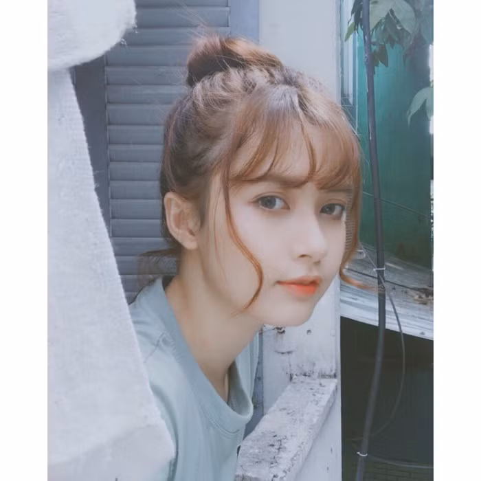 Vũ Anh Thư là gái Việt 100% thế nhưng cô bạn lại luôn bị nhận nhầm là “con lai” vì quả thật gương mặt của Anh Thư nhìn góc nào cũng toát lên hơi hướng phương Tây.