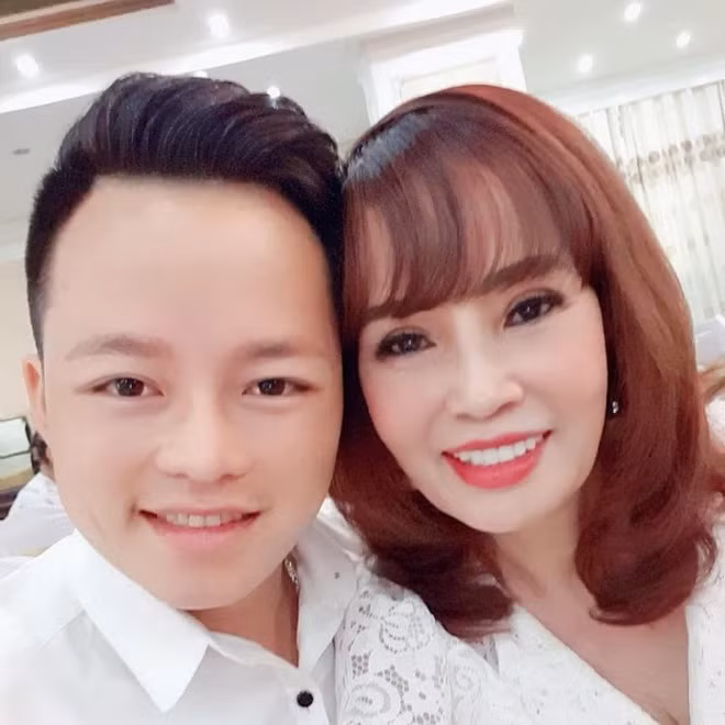 Thời điểm làm ăn “phất”, vợ chồng cô thu nhập hàng trăm triệu đồng/tháng. Thế nhưng, những năm gần đây kinh tế khó khăn, công việc buôn bán của vợ chồng cô bị ảnh hưởng.