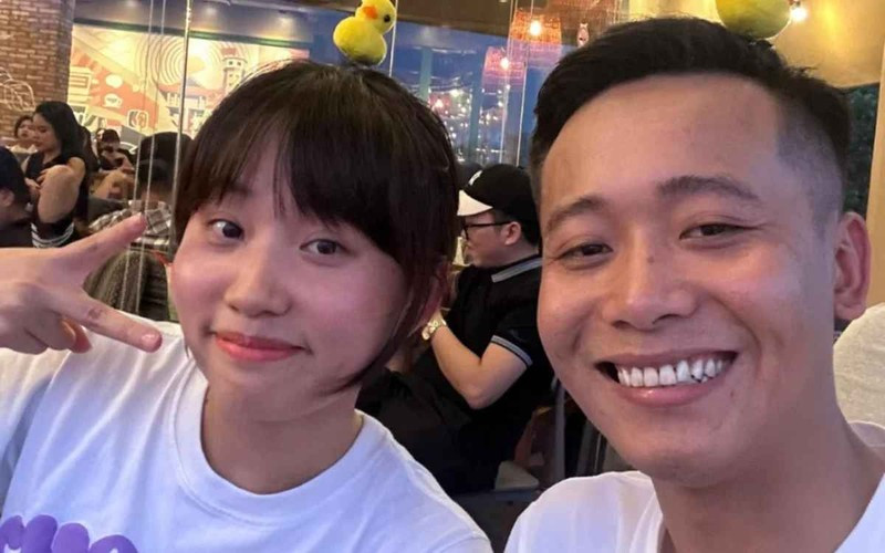 Nhật Lệ giải thích tất cả chỉ là lời trêu đùa thôi: "Anh chị em trong nhà thì không mắng nhau luôn à, không khịa nhau bao giờ à... Mấy bạn đi toxic chắc gì thương Linh bằng mình. Nhà mình không phân cấp theo địa vị kiểu đứa nào lớn tuổi hơn thì đứa đó đúng. Nên chị em trong nhà thoải mái lắm".