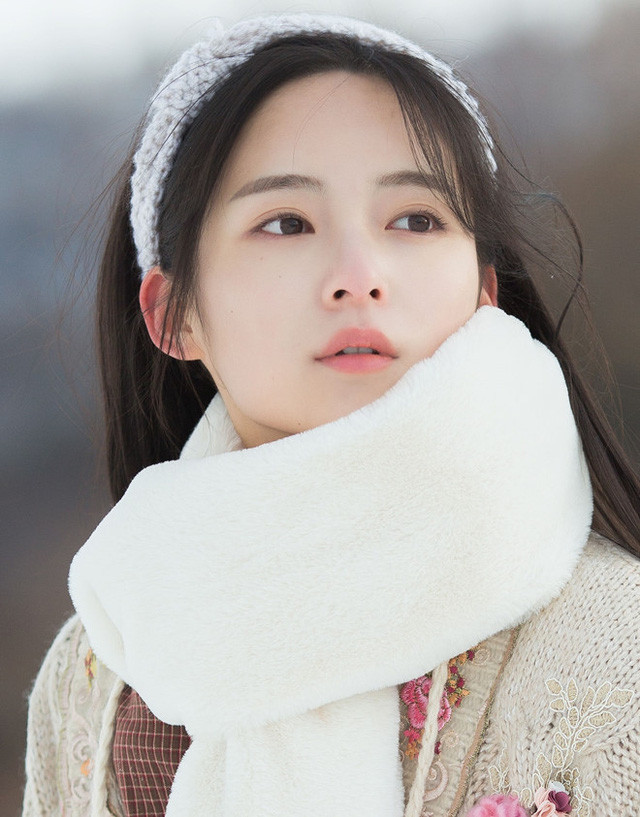 Thậm chí, Khả An được mệnh danh là "hoa khôi giảng đường" nhờ nhan sắc chẳng kém cạnh các "thiên thần tỷ tỷ" xuất hiện trên MXH Trung Quốc.